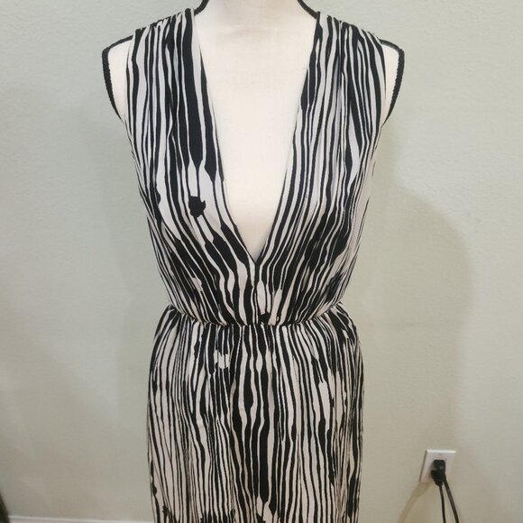 NWOT Alice + Olivia Lexa Plunge Maxi Dress - Picture 10 of 13